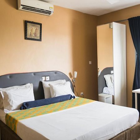 Cheers Guesthouse Botianaw Bagian luar foto