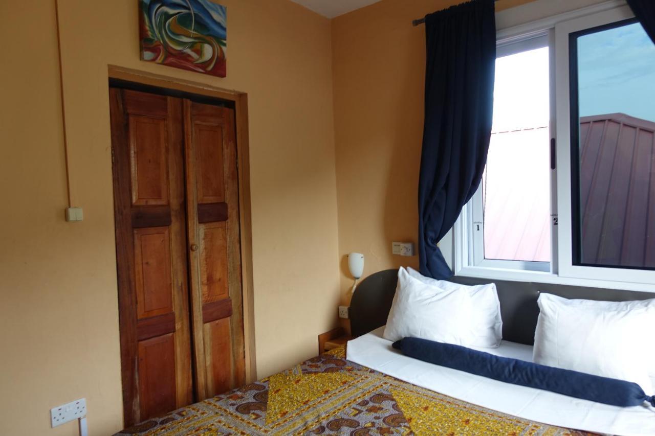 Cheers Guesthouse Botianaw Bagian luar foto